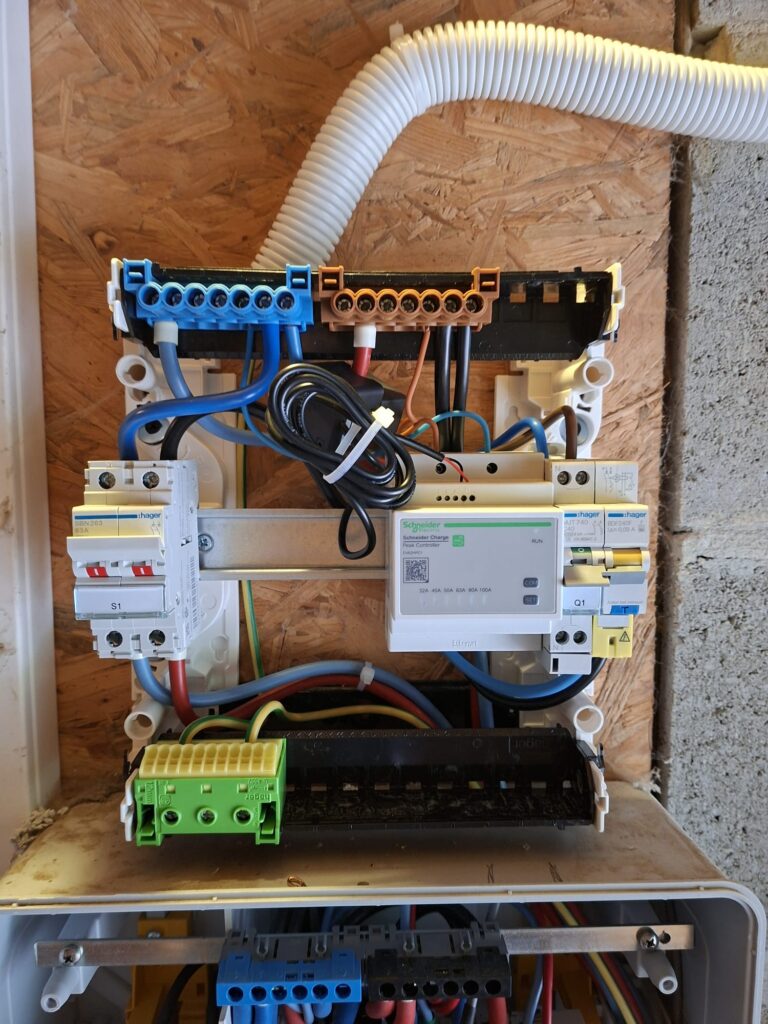 Installation de tableau électrique EV à Cherbourg